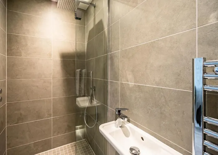 Heights @ Ryedale House דירה יורק