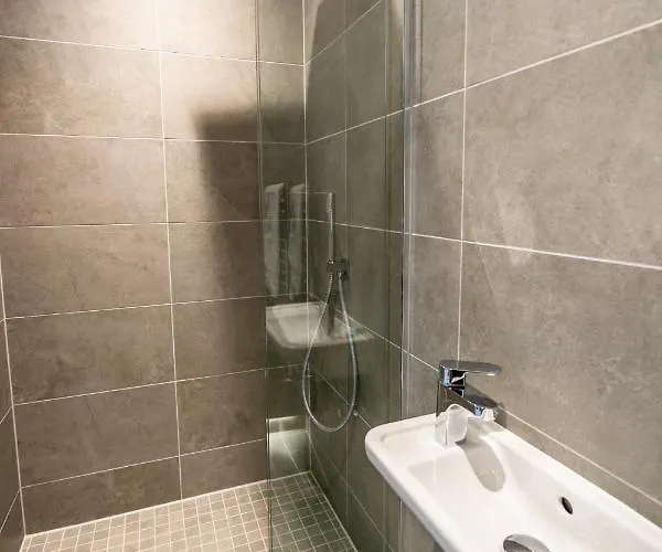 דירה Heights @ Ryedale House